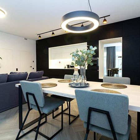 Cohost I Oldtown 60M2 Apt W-Garage Parking, Balcony & Self Check-In VNO Extérieur photo
