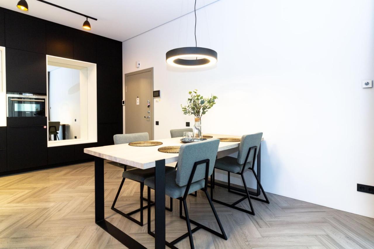 Cohost I Oldtown 60M2 Apt W-Garage Parking, Balcony & Self Check-In VNO Extérieur photo