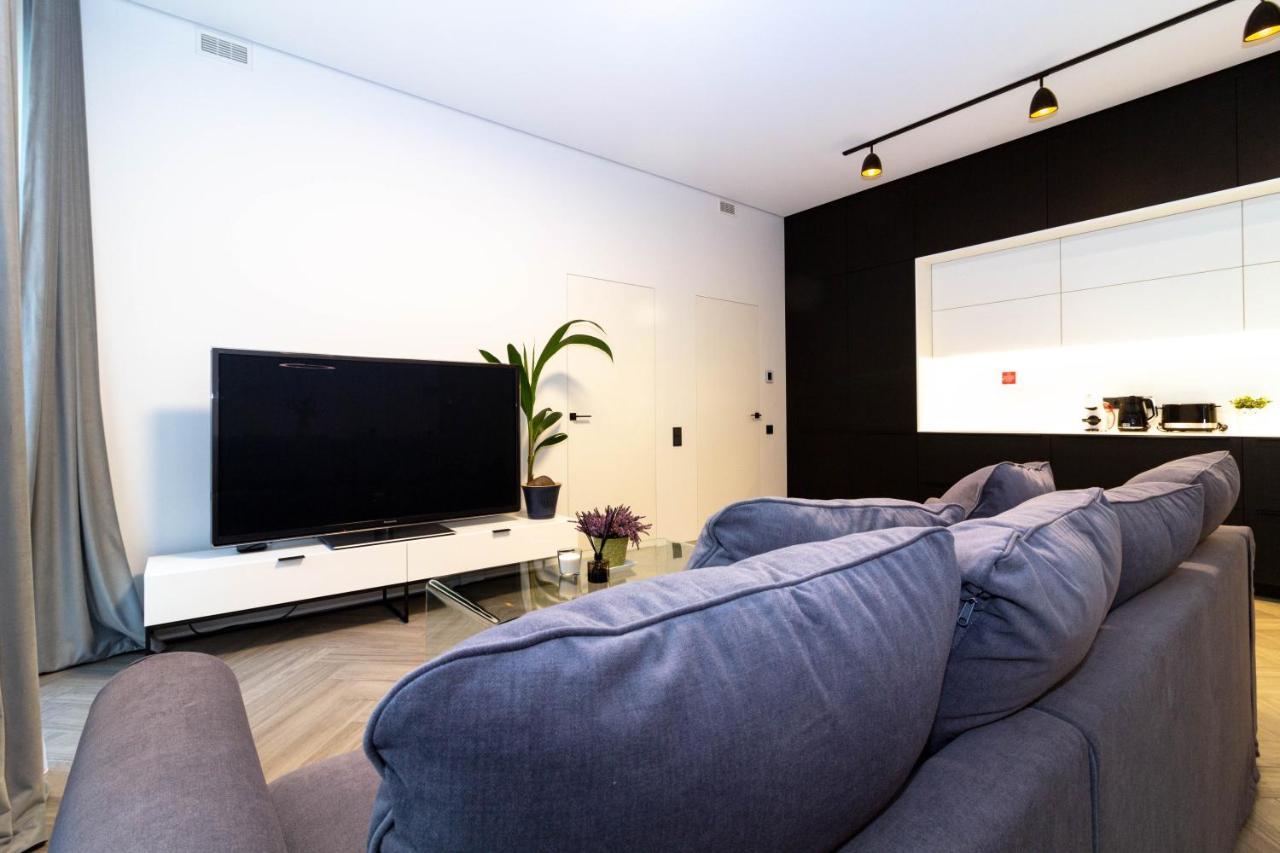 Cohost I Oldtown 60M2 Apt W-Garage Parking, Balcony & Self Check-In VNO Extérieur photo